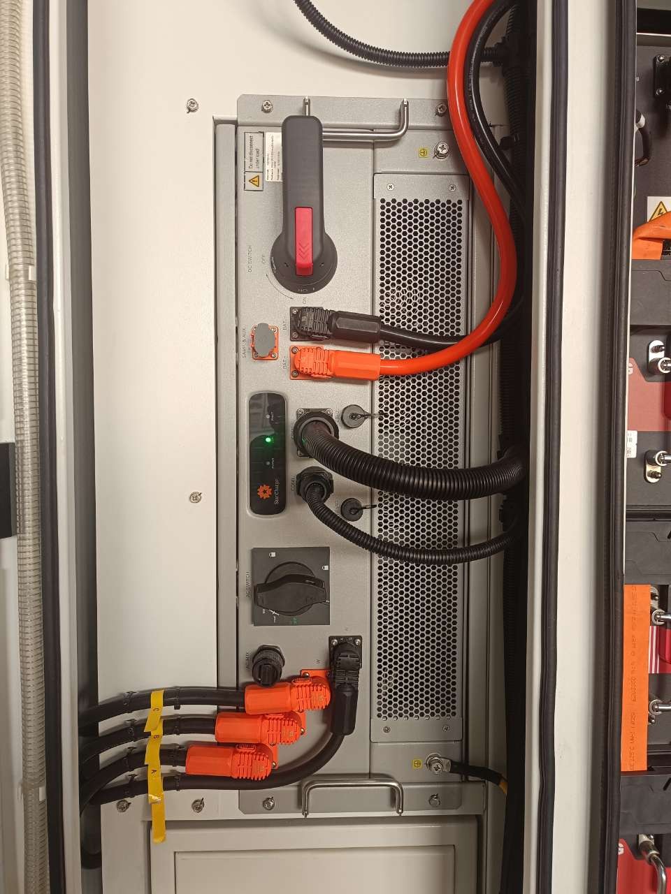 Установка хранения энергии Narada EDGE F ESS 211 kWh